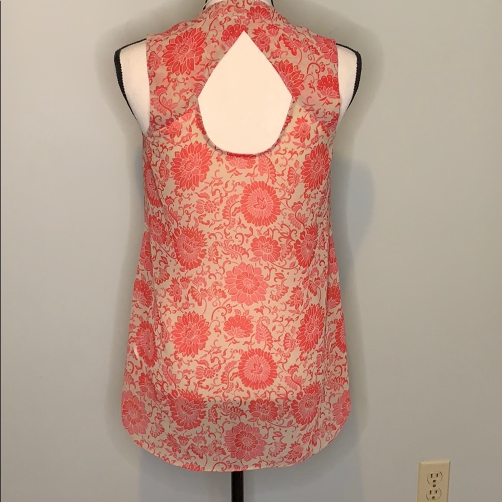 CAbi Sleevless Blouse XS - Picture 2 of 10